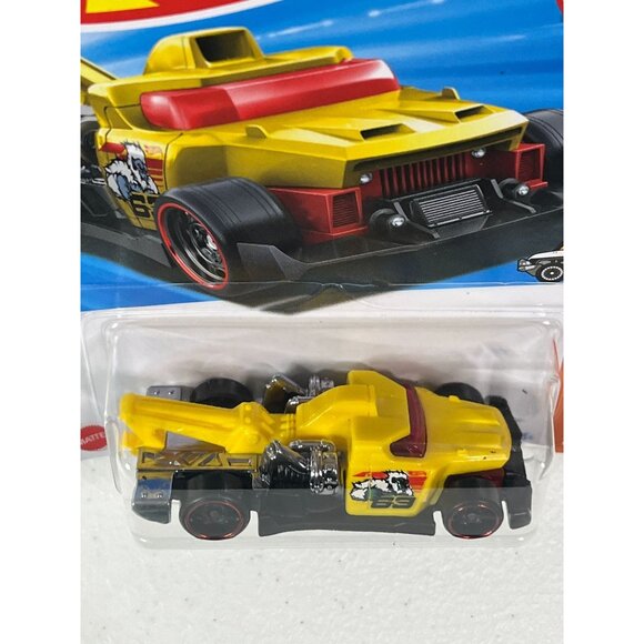 Hot Wheels 2025 Haulerback Yellow Tow Truck HW Hot Trucks Series New on Card - Picture 5 of 7